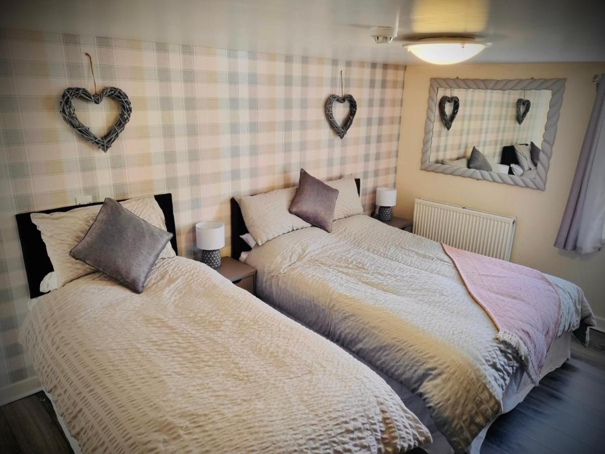 The Crown Inn Ystalyfera Экстерьер фото